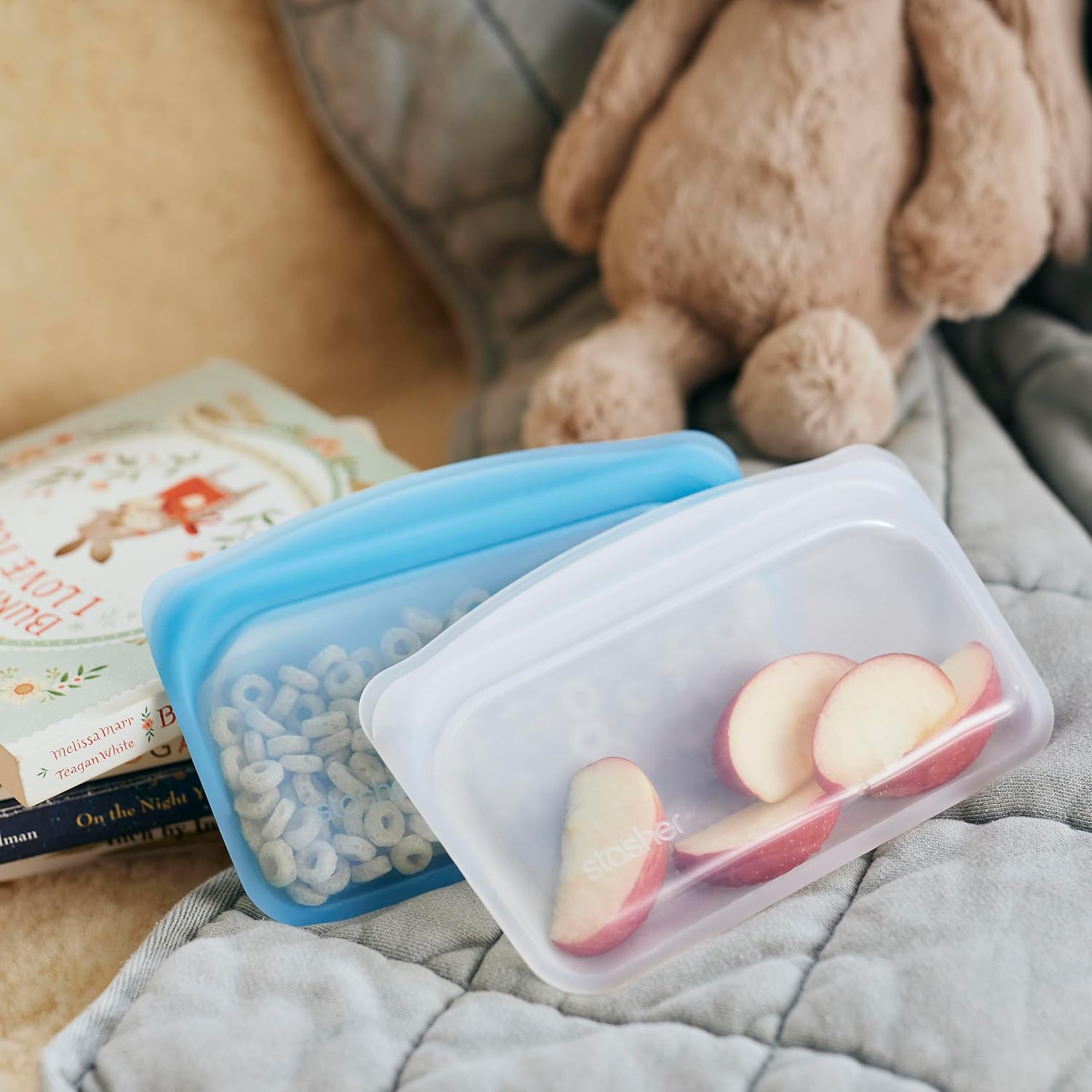 Stasher Silicone Reusable Storage Bag, Freezer Bag, Reusable Snack Bags, Microwave, Dishwasher, Oven Safe, Sous Vide, Premium Lunch Container, Eco Friendly, Food Storage Bag, 12 oz, Clear