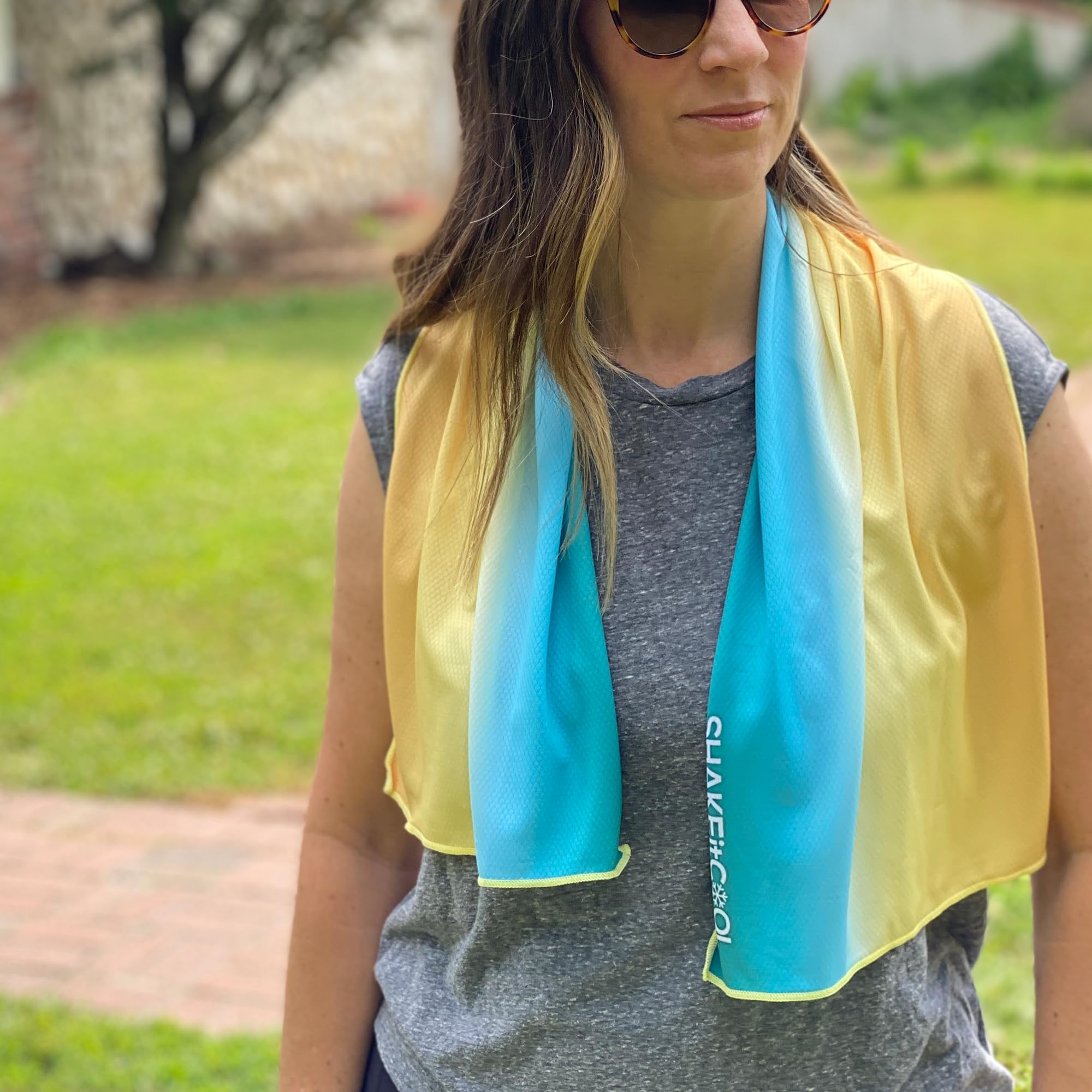 SHAKEitCOOL Extended Size Cooling Towel – Be Cool in Style - Heat Relief, Soft, Lightweight, Sun Protection, Easy Clean - Perfect for Biking, Hiking, Running, Yoga, Golf - Blue Purple Wave M
