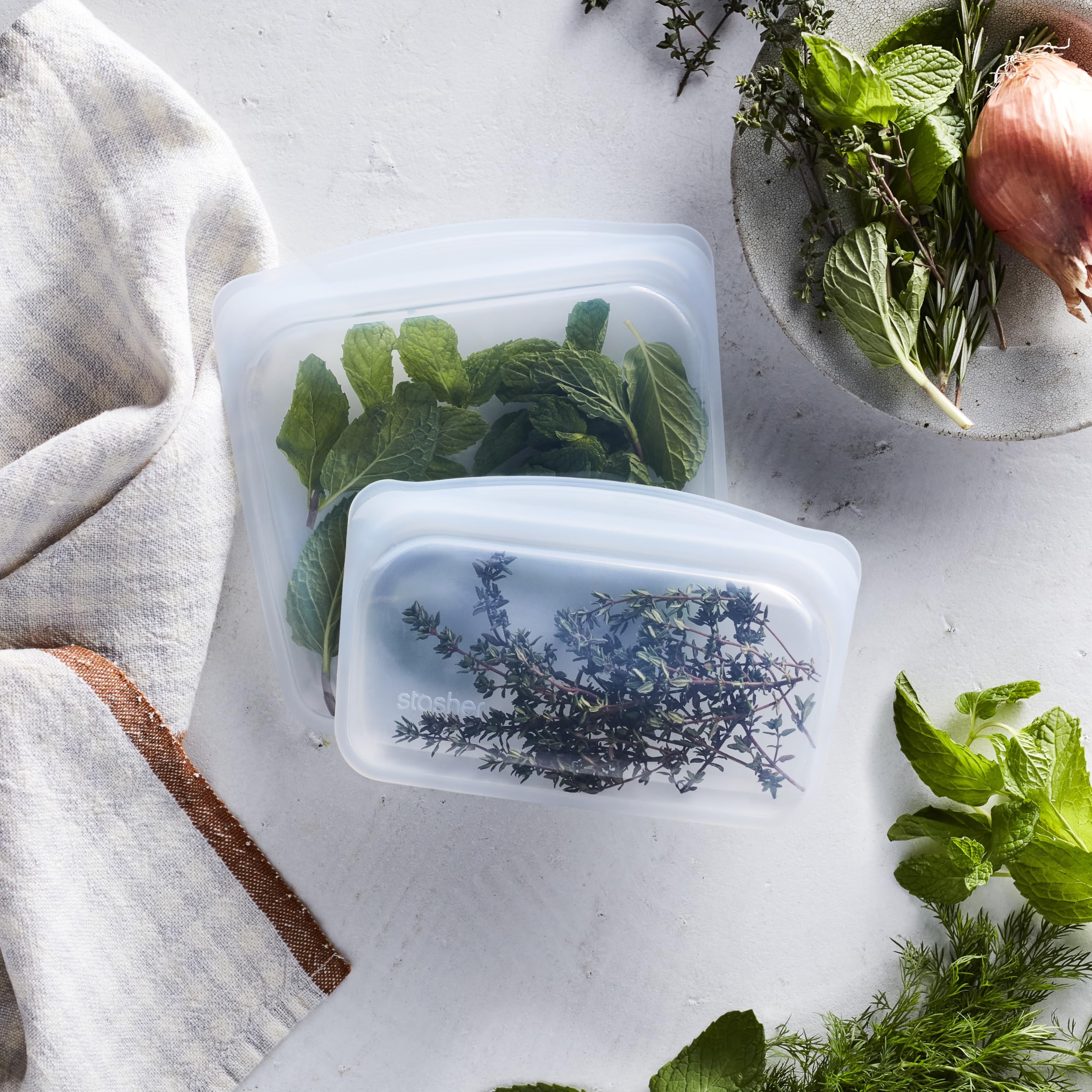 Stasher Silicone Reusable Food Storage Bags, 2-Pack, Reusable Freezer Bags, Microwave, Dishwasher, Oven Safe, Sous Vide, Premium Lunch Containers, Eco Friendly, Food-safe Silicone Snack Bag, Clear